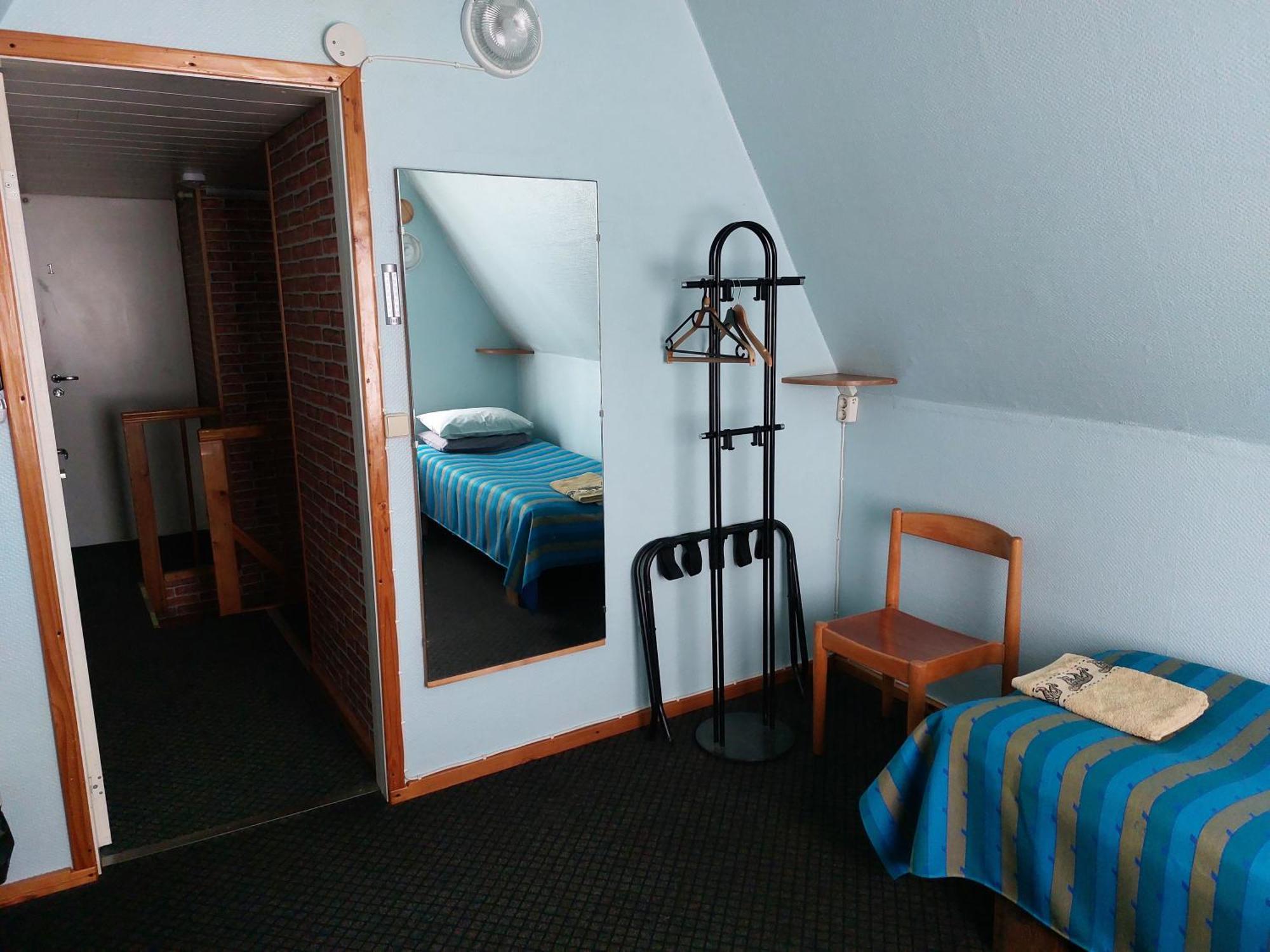Livonia Matkamaja Hostel Kilingi-Nomme ภายนอก รูปภาพ